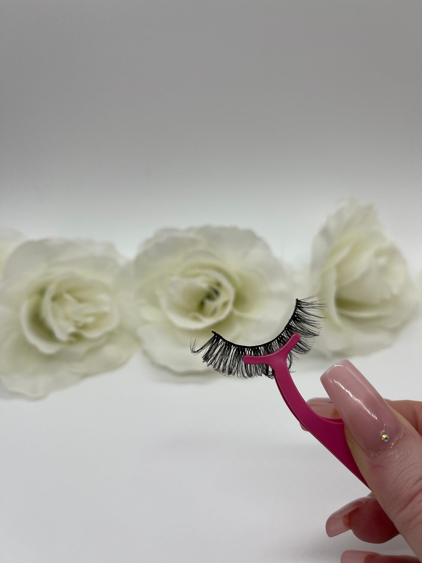 Lash applicator tweezers